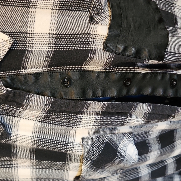 Volcom black white flannel with faux leather - Picture 2 of 7